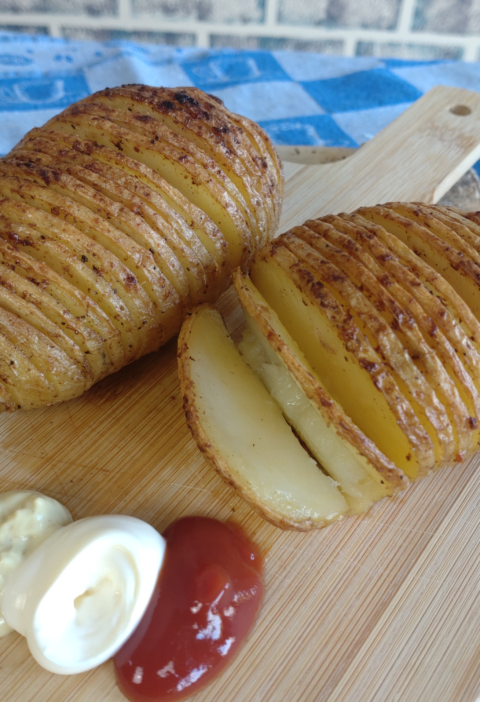 batata site 480x702 - Batata Hasselback