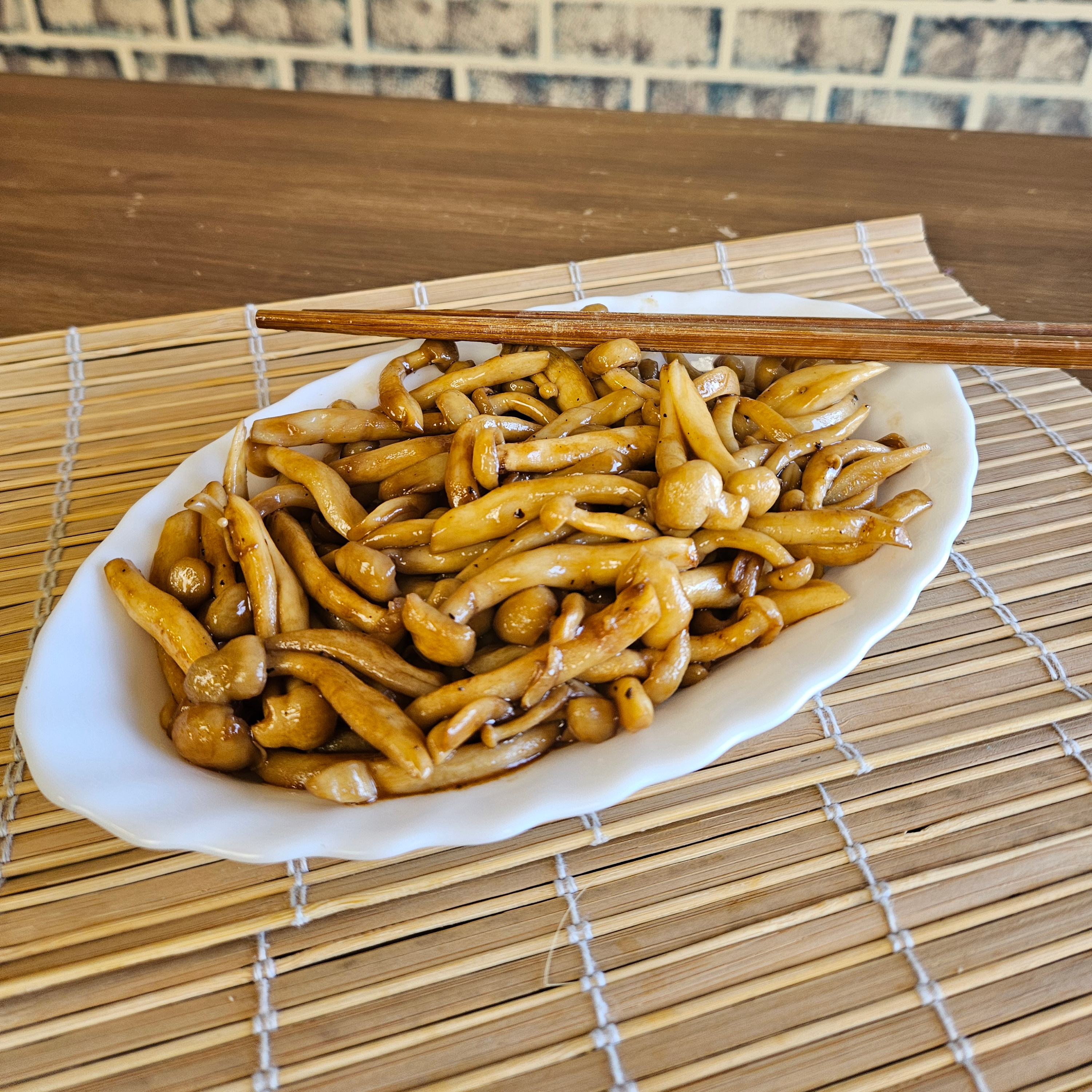 shimeji - Shimeji na manteiga/ Shimeji de rodizio de sushi