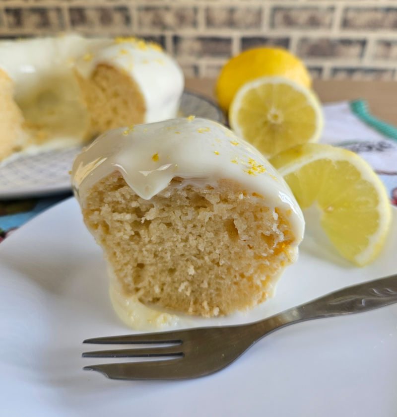 bolo limao 800x840 - Bolo de limão