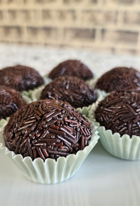 brigadeiro 480x702 - Brigadeiro
